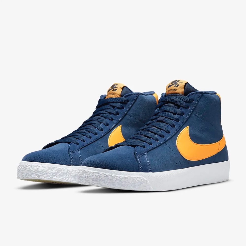NEW!!! Nike SB Zoom Blazer Mid “Michigan” Gold-Navy 7 Men